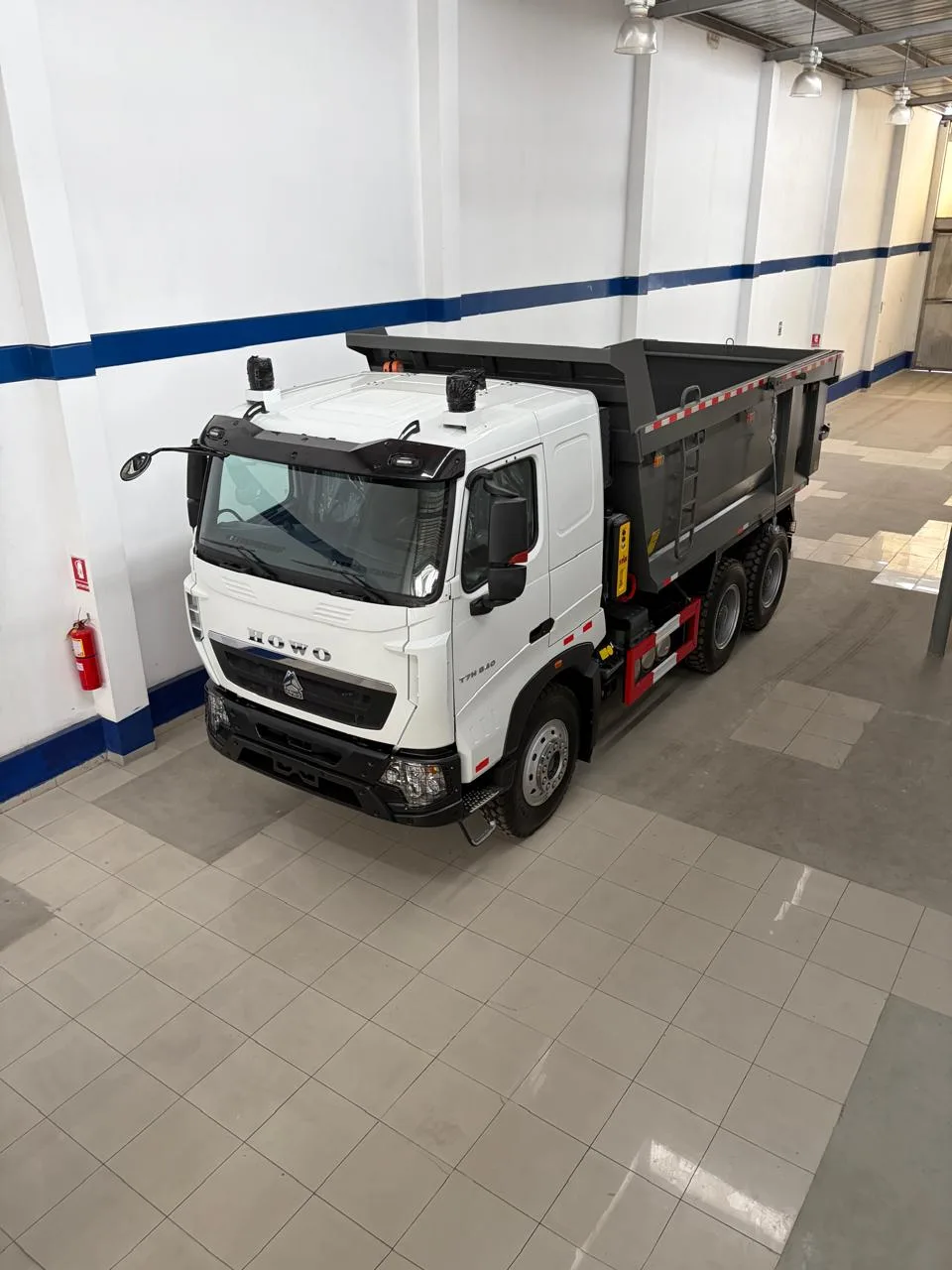 HOWO T7H Volquete 6x4 540 HP