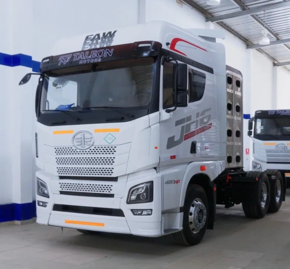 Tracto JH6 GNV 6x4 480 HP